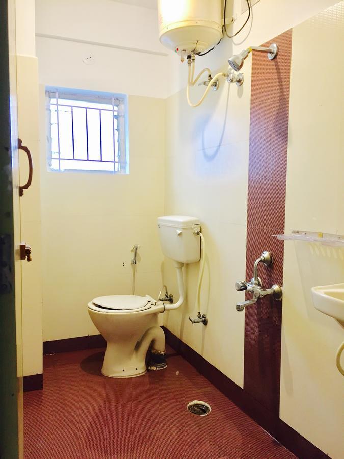 Transit Dorms - A Backpackers & Albergue
