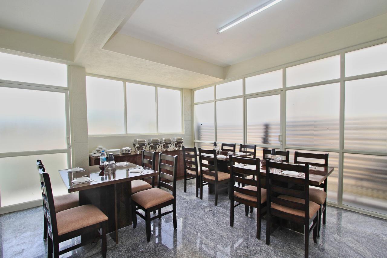 Hotel Fabexpress The Bliss 3*
