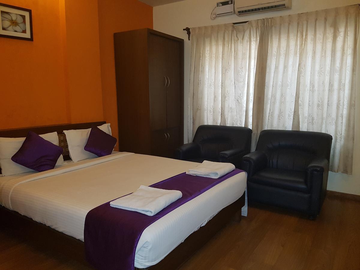 Lodge Orange Tree Residency *