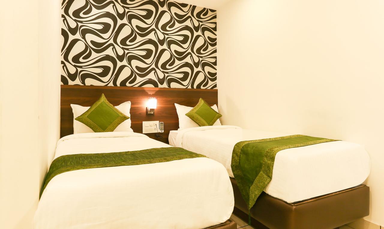 Oyo 30525 Dwarka Grand 3* Bangalore