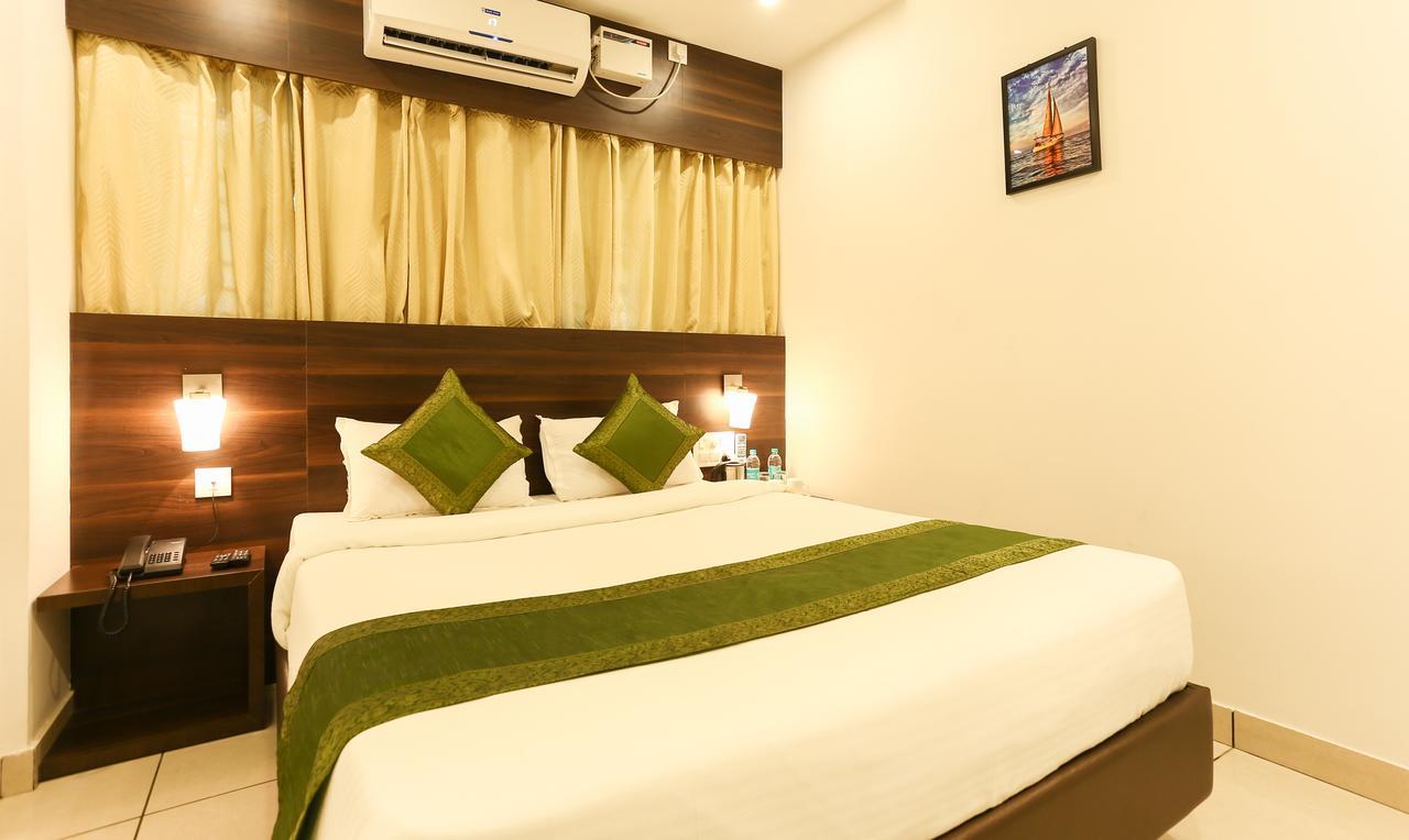 Oyo 30525 Dwarka Grand Hotel Bangalore