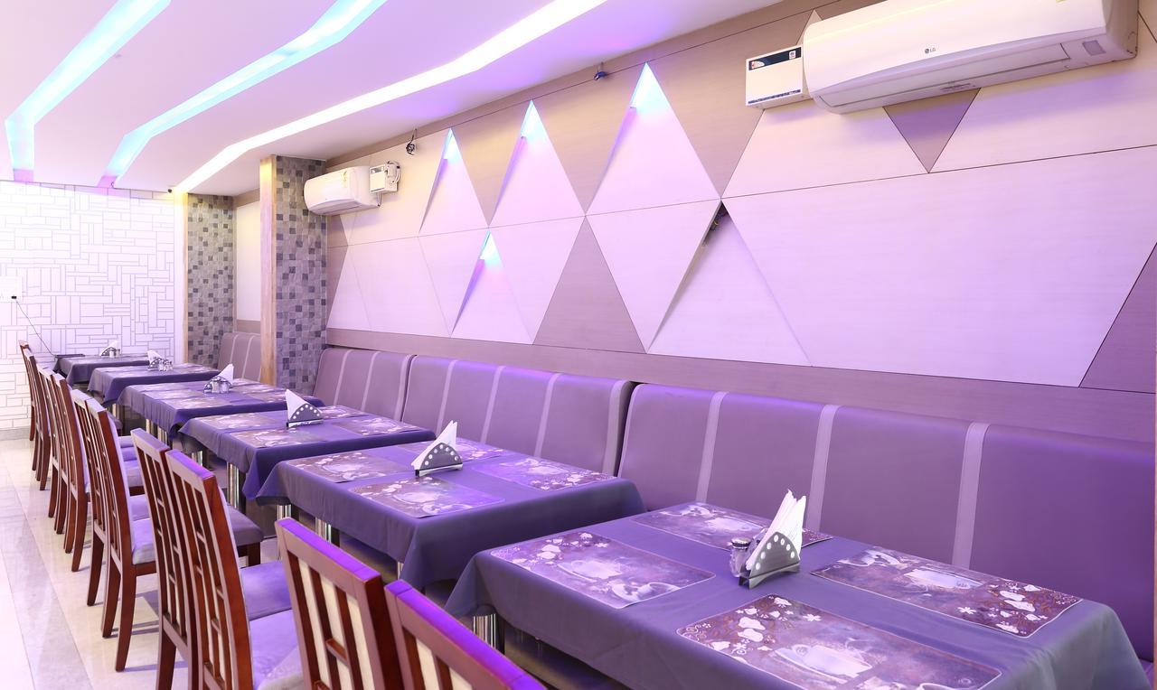 Oyo 30525 Dwarka Grand Bangalore