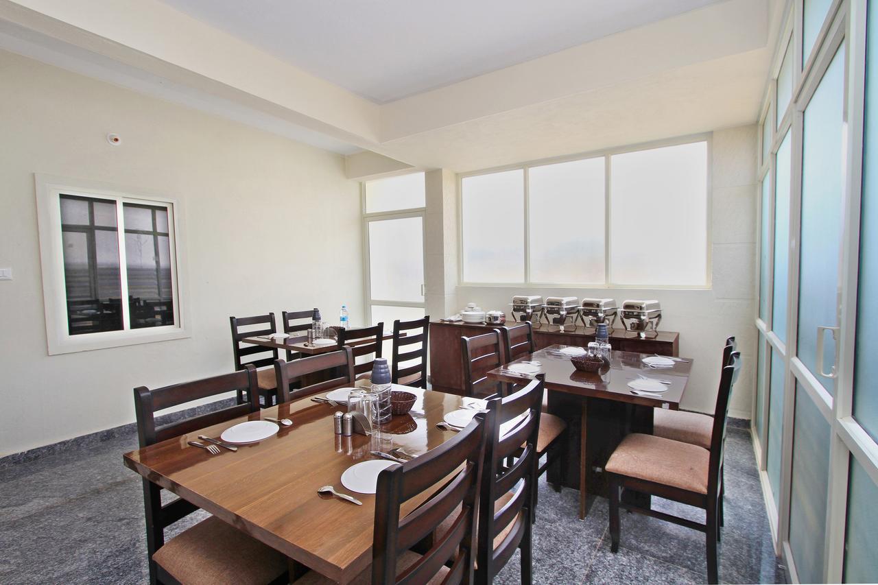 Hotel Fabexpress The Bliss 3*