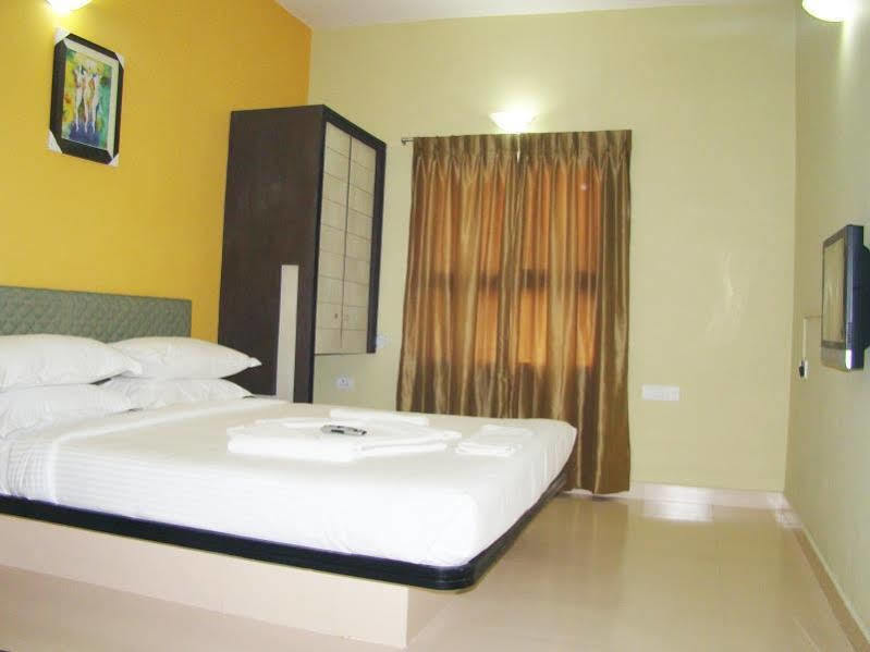 Hotel Grand Bee 3*