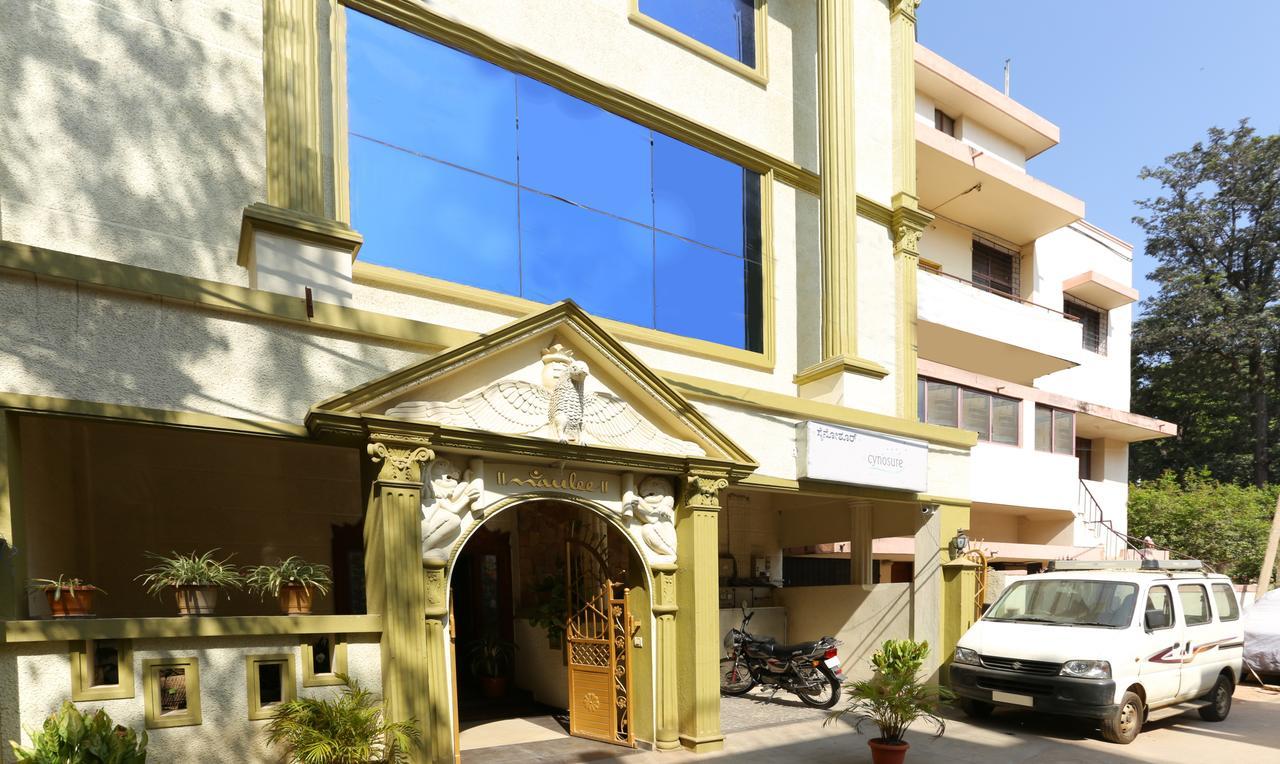 Treebo Trip Cynosure Suites Bed & Breakfast