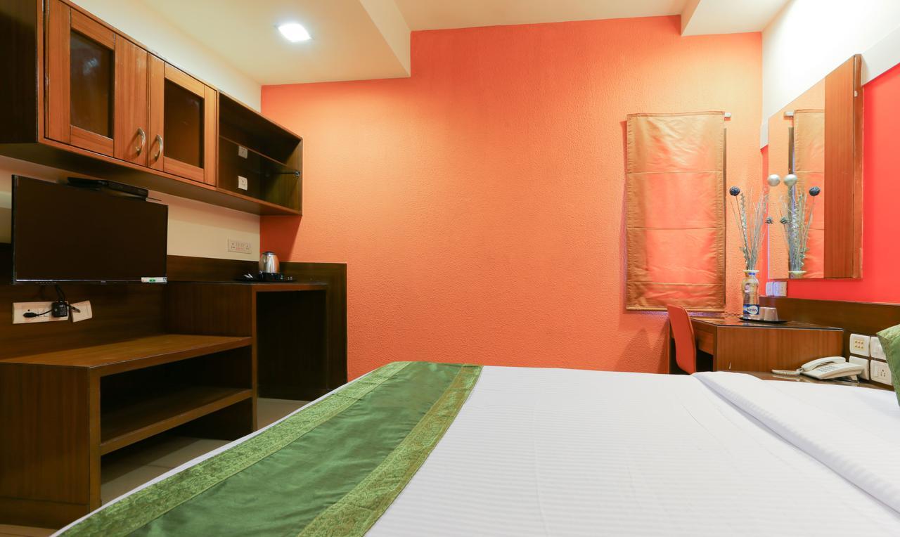 Treebo Trip Cynosure Suites 3*