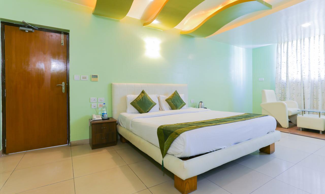 Treebo Trip Cynosure Suites Bed & Breakfast 3*