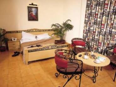 The Club Hotel