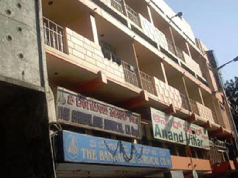Anand Vihar 2*