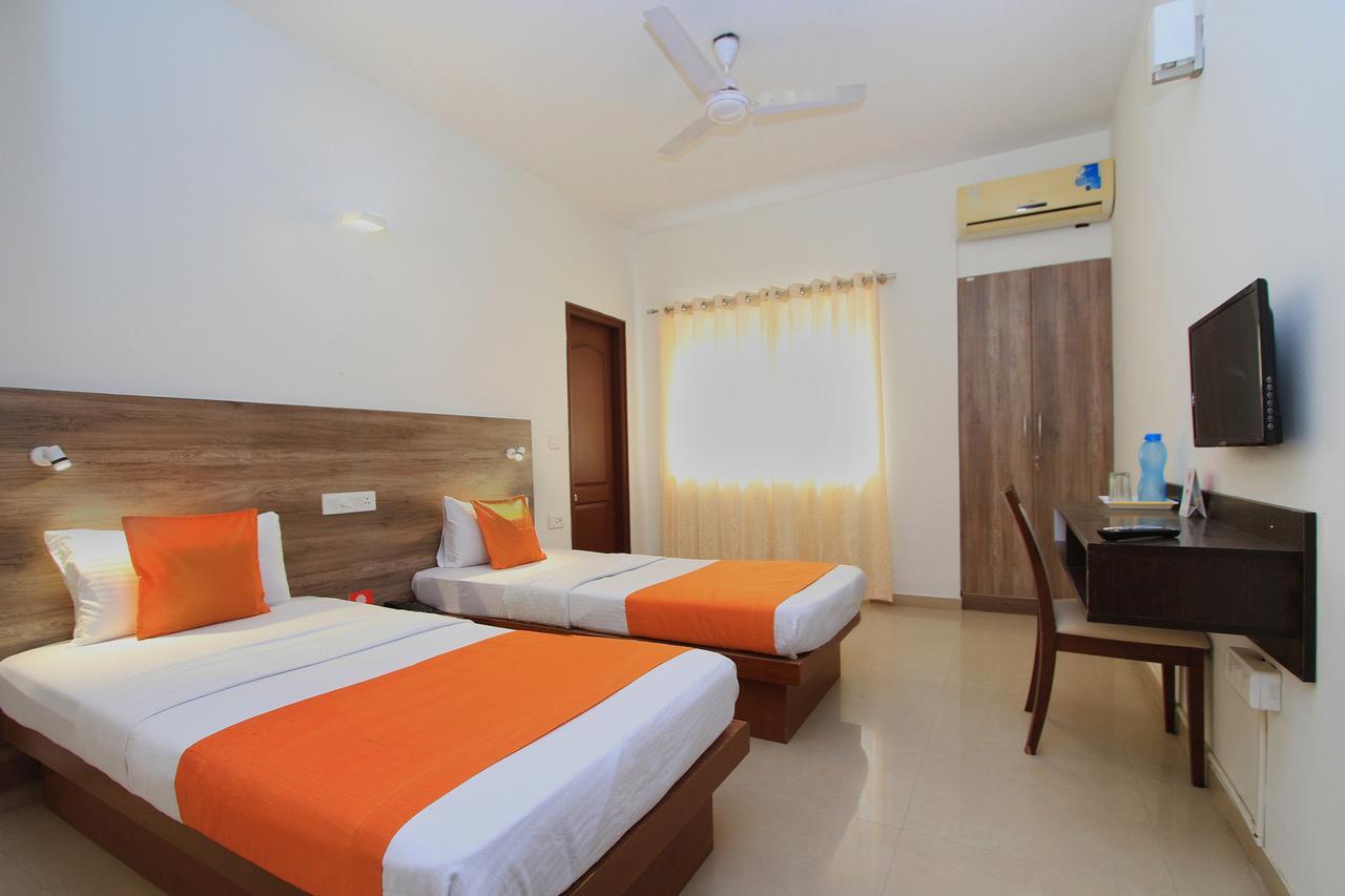 Hotel Oyo 10396 Boulevard Residences 3*