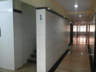 Hotel Oyo 12985 Sabharwal Viceroy Bangalore