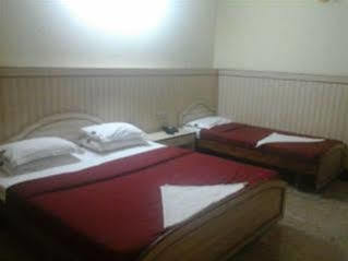 Hotel Oyo 12985 Sabharwal Viceroy