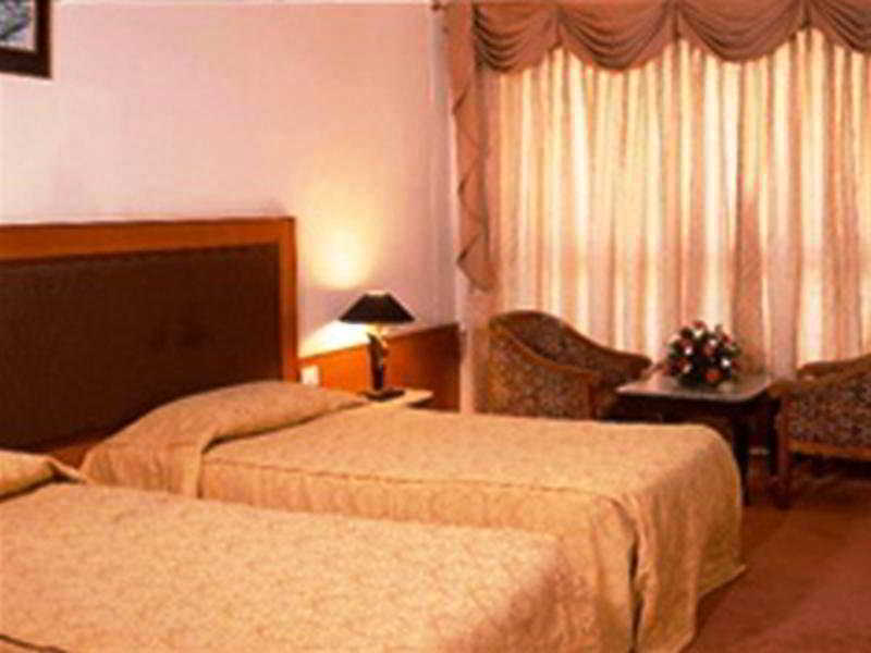Ashraya International 3*