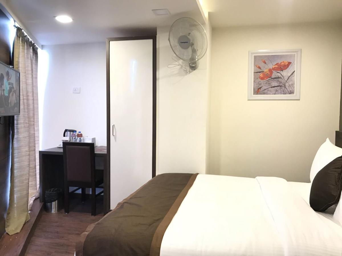 Royal - Electronic 3* Bangalore
