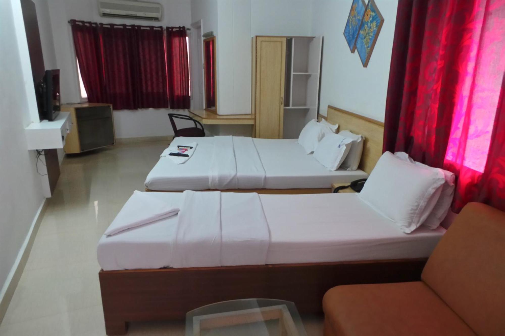 Towers Hotel