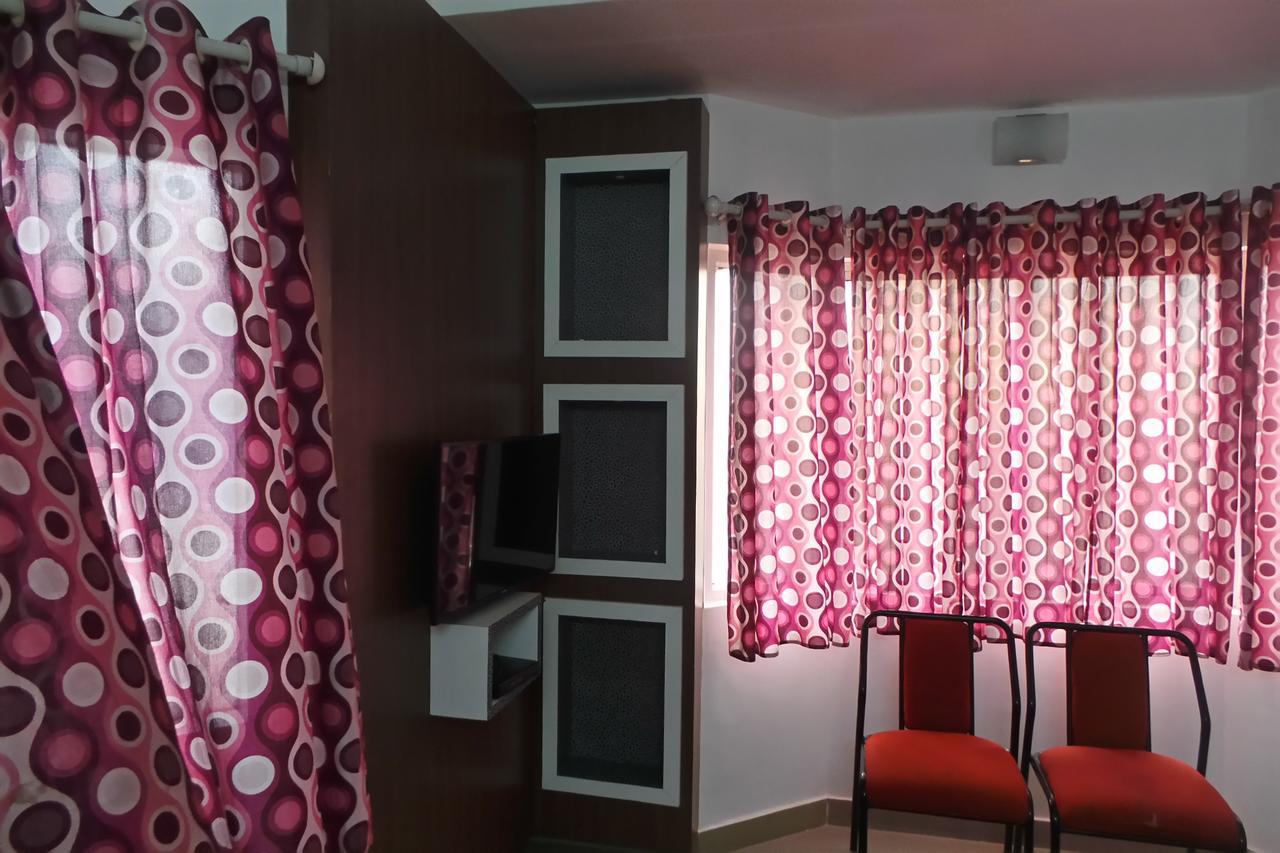 Towers Hotel 2*