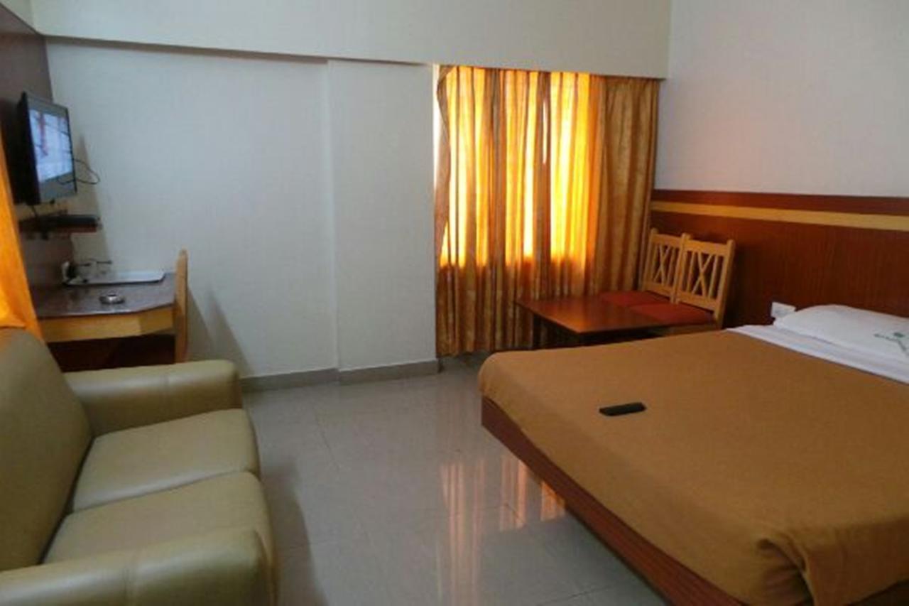 Mlc Gateway Deluxe * Bangalore