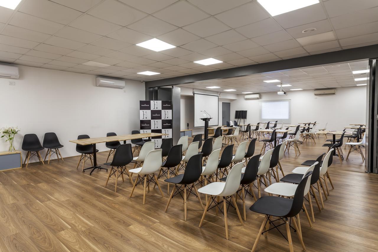 Oyo Townhouse 007 Indiranagar 4*
