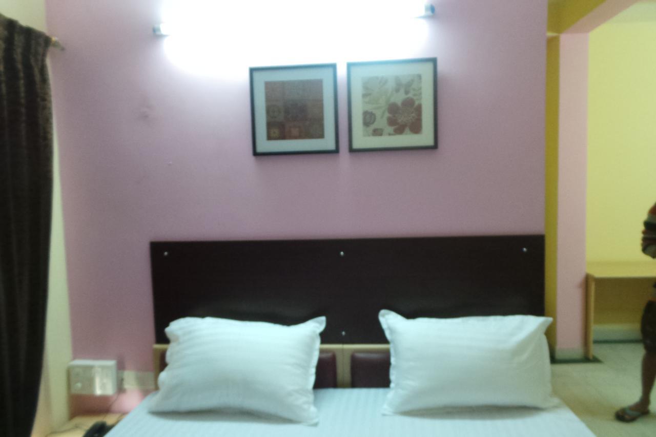 Hotel White House *