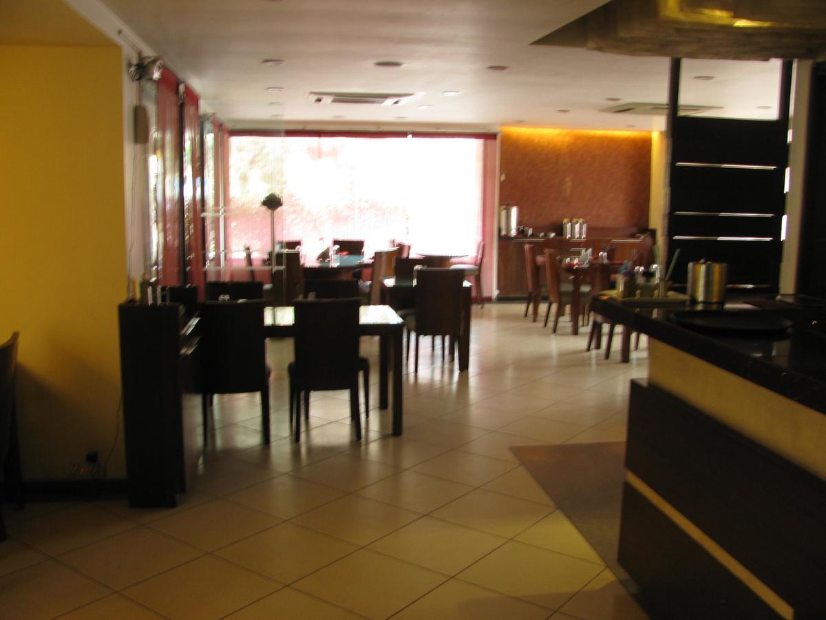 Shetty Gardenia Hotel 3*