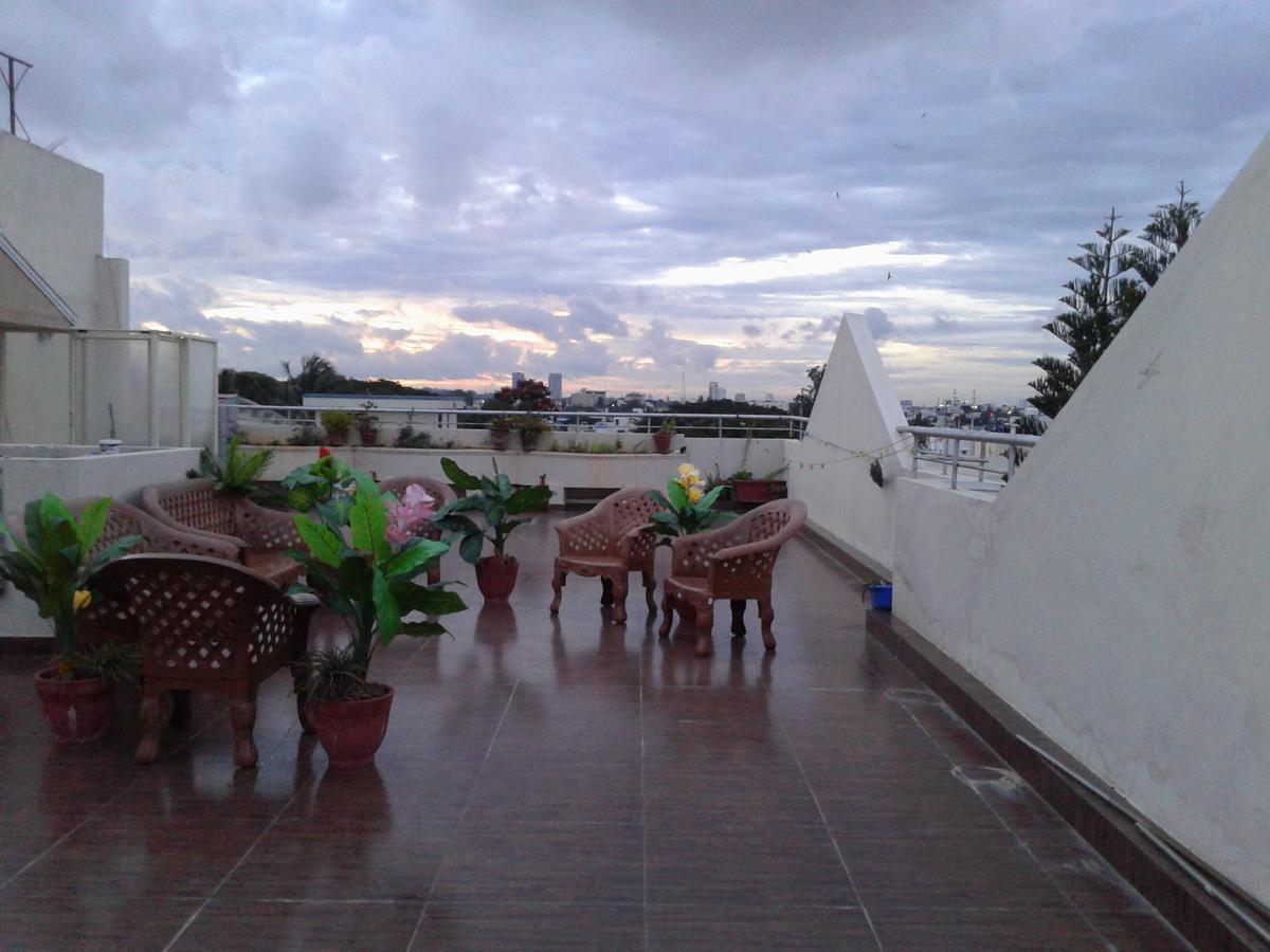 Acomodação com café da manhã  Clarence Residency *