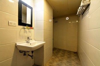 Hotel Fabhotel Berrys Marathahalli