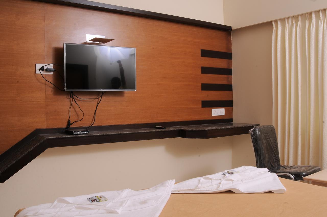 Hlv Grand Bangalore