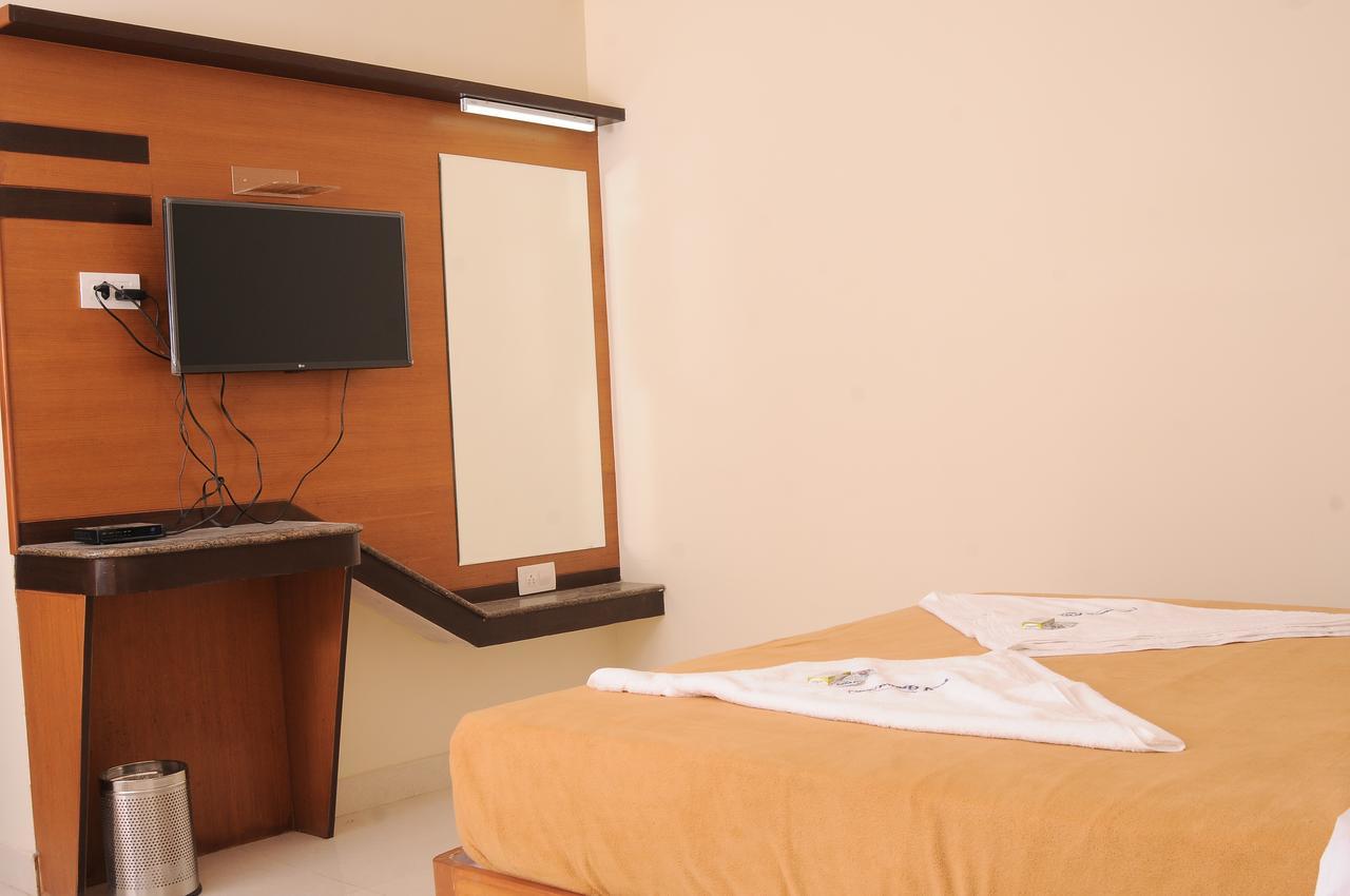 Hlv Grand Bangalore