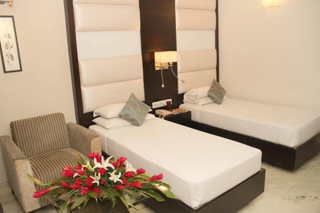 Hotel Comfort Vijay Residency 3*