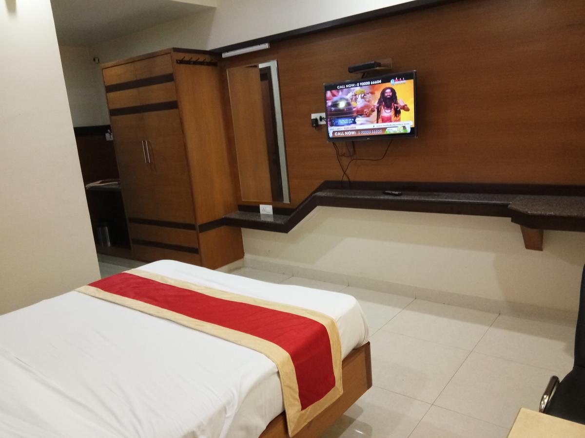 Hlv Grand 3* Bangalore