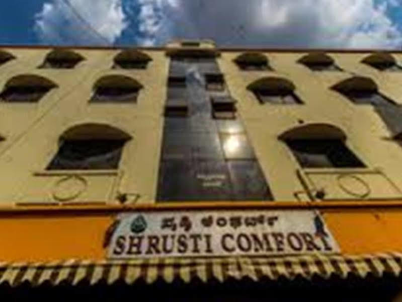 Oyo 14695 Shrusti Comfort Hotel 2*