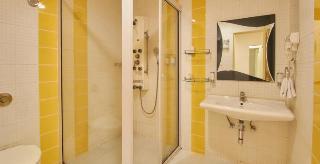 Shilton Aparthotel