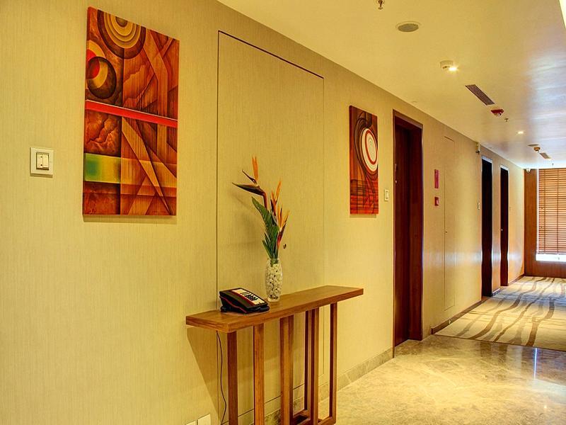 Hotel Ramada Encore Domlur 4*