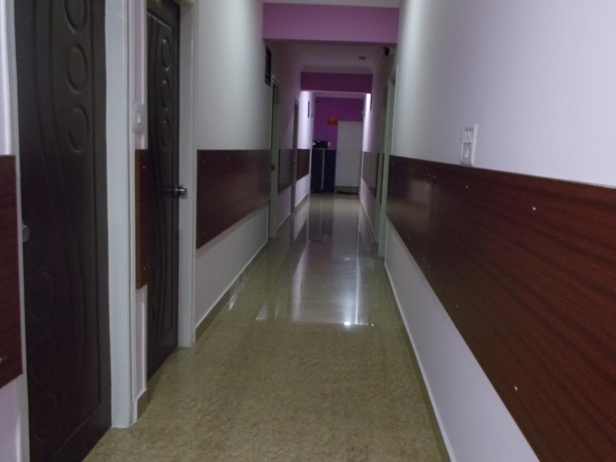 Hotel Oyo 16842 Brahma 2*