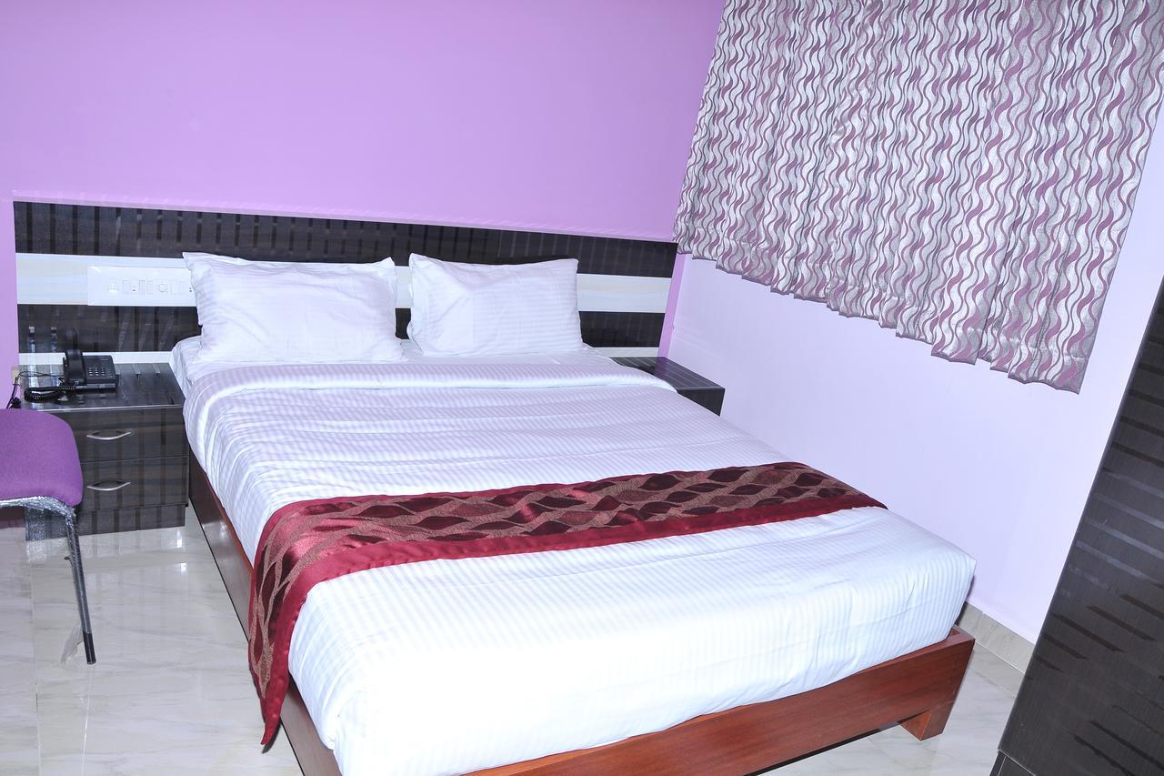 Hotel Oyo 16842 Brahma 2*