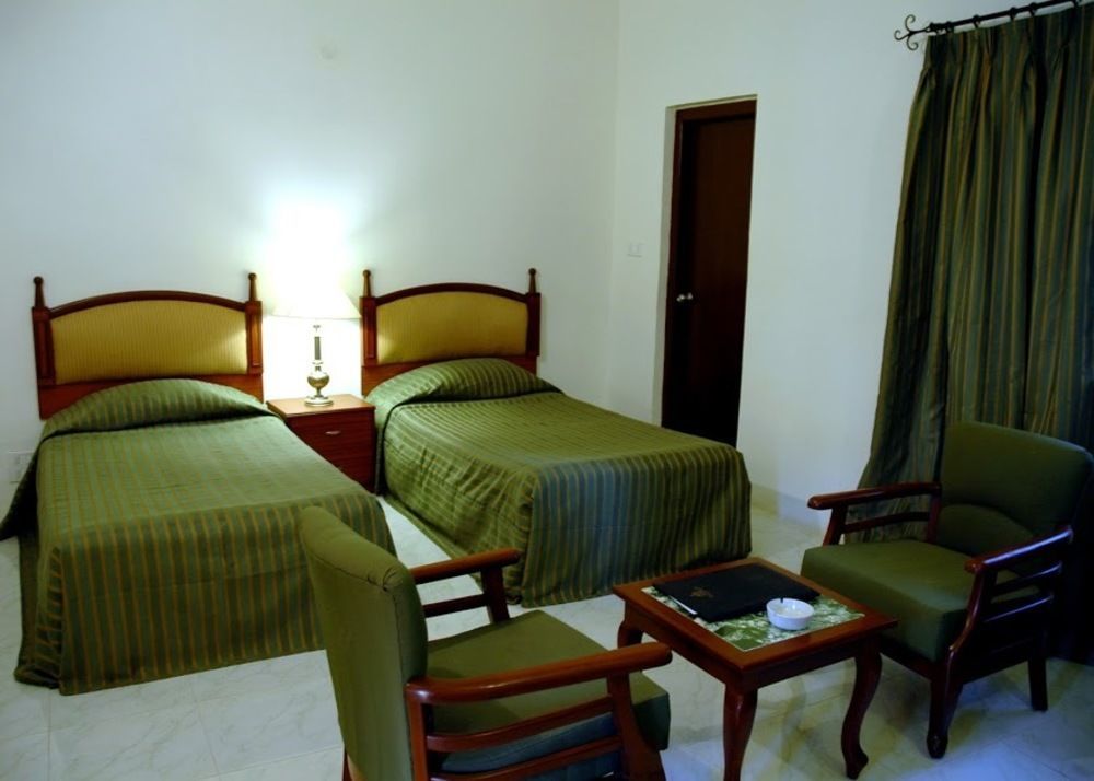 Hotel Jayamahal Palace 4*