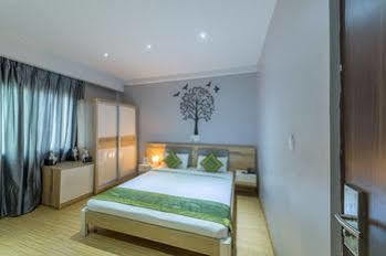 Hotel Treebo Golden Pearl Koramangala 3*