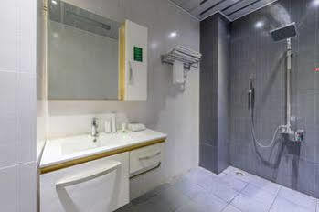 Treebo Golden Pearl Koramangala 3* Bangalore