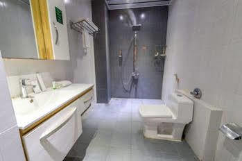 Hotel Treebo Golden Pearl Koramangala 3*