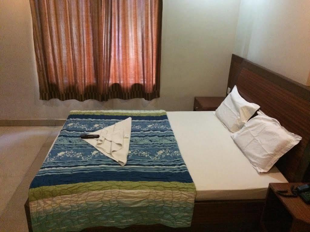 Oyo 13021 Park Palace * Bangalore
