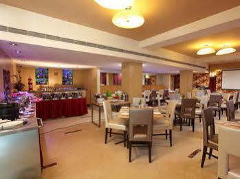 La Sara Grand 3* Bangalore
