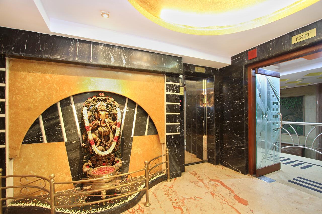 Hotel Aura 3*