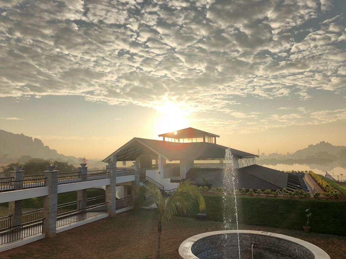 Resort Shathayu Retreat