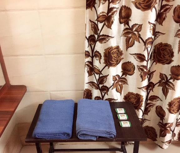 Lalitha Comfort *