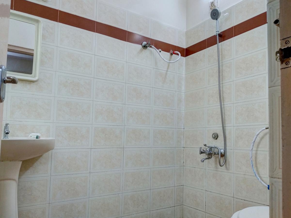 Oyo 10476 Near Forum Mall Hotel 3*