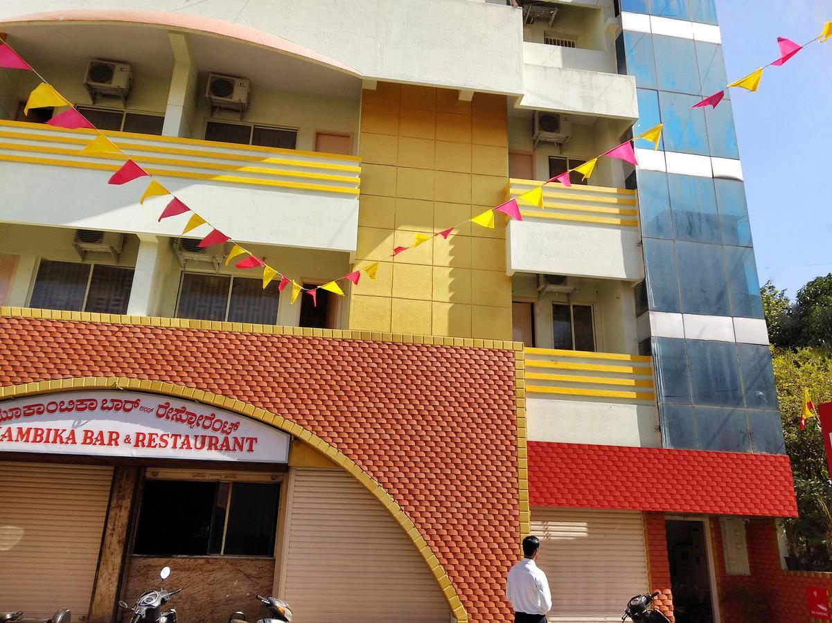 Oyo 10476 Near Forum Mall Bangalore