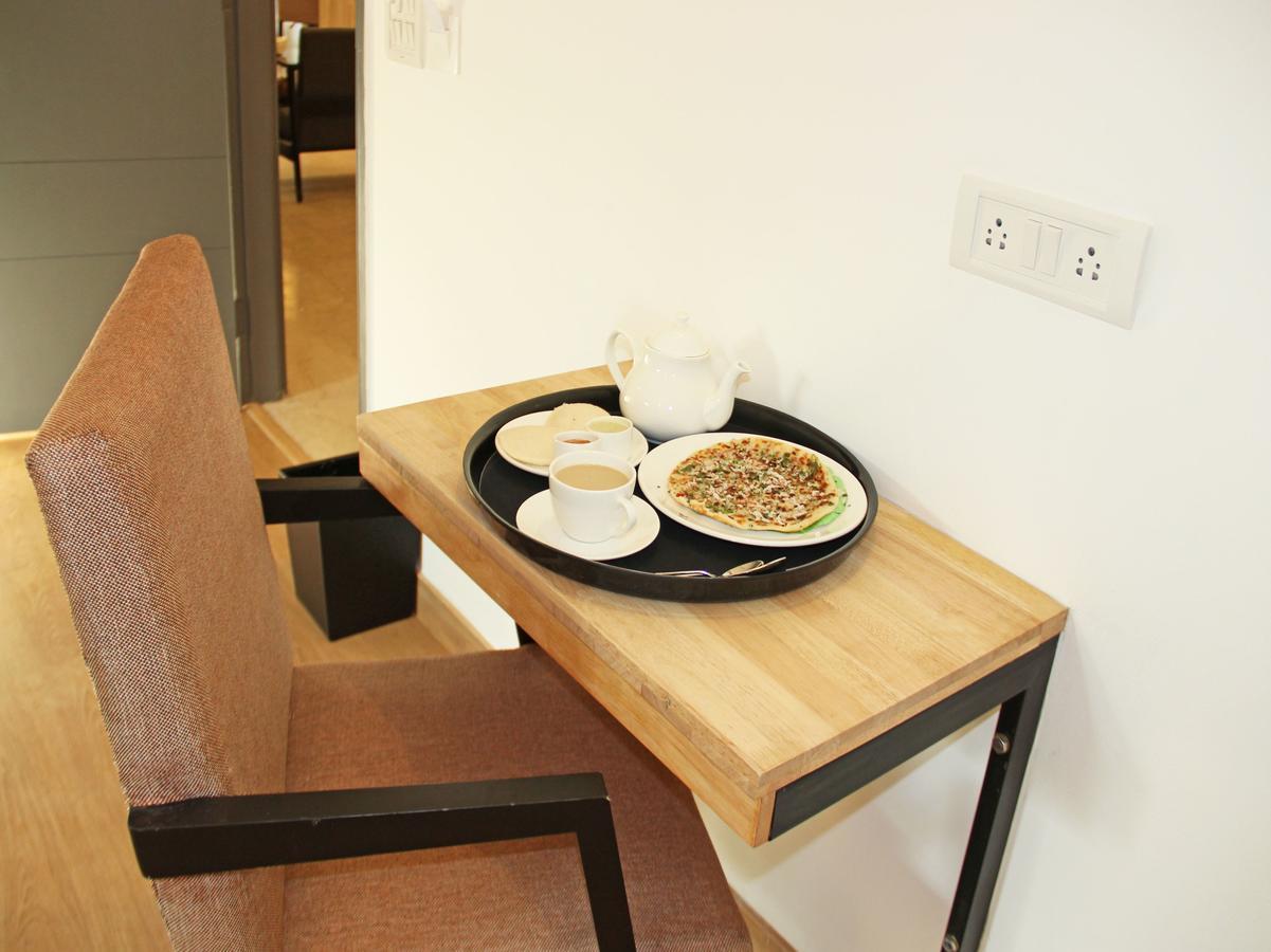 Oyo 10476 Near Forum Mall Hotel 3*