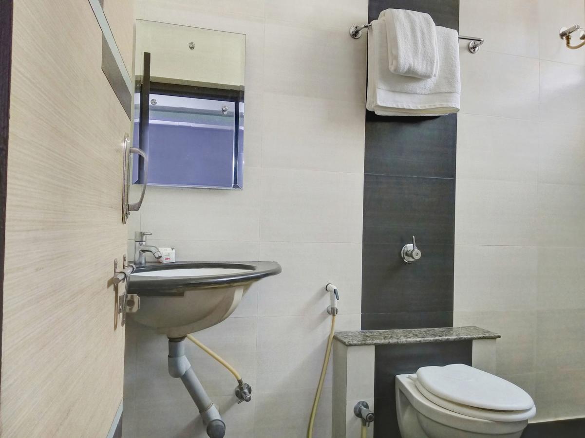 Oyo 10479 Sree Sai Comfort 3* Bangalore