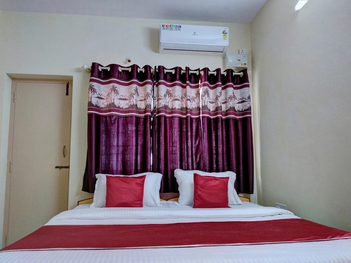 Oyo 10476 Near Forum Mall 3*