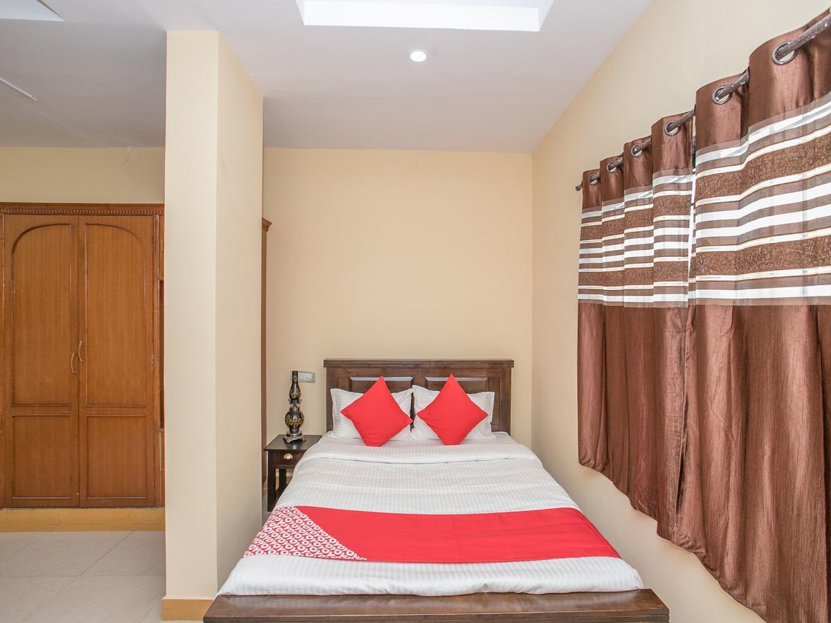 Oyo 12261 Victorian Comforts Aparthotel